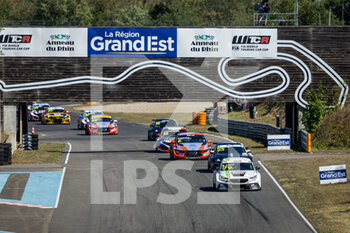 07/08/2022 - Start of Race 2, 79 HUFF Rob (GBR), Zengo Motorsport, CUPRA Leon Competición, action during the WTCR - Race of Alsace Grand Est 2022, 7th round of the 2022 FIA World Touring Car Cup, on the Anneau du Rhin from August 6 to 7 in Biltzheim, France - AUTO - WTCR - RACE OF ALSACE GRAND EST 2022 - TURISMO E GRAN TURISMO - MOTORI