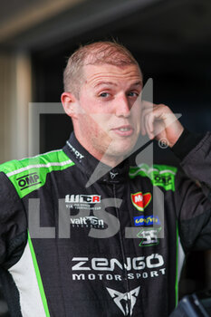 10/11/2022 - BOLDIZS Bence Zengo Motorsport, CUPRA Leon Competición, portrait during the WTCR - Race of Bahrain 2022, 8th round of the 2022 FIA World Touring Car Cup, on the Bahrain International Circuit from November 10 to 12 in Sakhir, Bahrain - AUTO - WTCR - RACE OF BAHRAIN 2022 - TURISMO E GRAN TURISMO - MOTORI