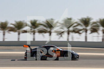 12/11/2022 - 86 WAINWRIGHT Michael (gbr), PERA Ricardo (ita), BARKER Benjamin (gbr), GR Racing, Porsche 911 RSR - 19, action during the WTCR - Race of Bahrain 2022, 8th round of the 2022 FIA World Touring Car Cup, on the Bahrain International Circuit from November 10 to 12 in Sakhir, Bahrain - AUTO - WTCR - RACE OF BAHRAIN 2022 - TURISMO E GRAN TURISMO - MOTORI