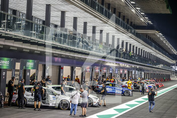 2022-11-25 - illustration stand pit lane during the WTCR - Race of Saudi Arabia 2022, 9th round of the 2022 FIA World Touring Car Cup, on the Jeddah Corniche Circuit from November 25 to 27 in Jeddah, Saudi Arabia - AUTO - WTCR - RACE OF SAUDI ARABIA 2022 - GRAND TOURISM - MOTORS