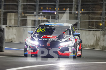 2022-11-25 - 86 GUERRIERI Esteban (ARG), ALL-INKL.COM Münnich Motorsport, Honda Civic Type R TCR, action during the WTCR - Race of Saudi Arabia 2022, 9th round of the 2022 FIA World Touring Car Cup, on the Jeddah Corniche Circuit from November 25 to 27 in Jeddah, Saudi Arabia - AUTO - WTCR - RACE OF SAUDI ARABIA 2022 - GRAND TOURISM - MOTORS