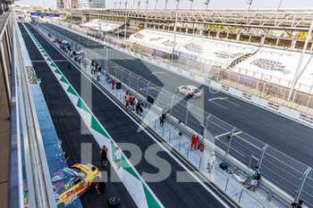 26/11/2022 - 24 BIN KHANEN Ahmed (SAU), Comtoyou DHL Team Audi Sport, Audi RS 3 LMS, action stand, pit lane during the WTCR - Race of Saudi Arabia 2022, 9th round of the 2022 FIA World Touring Car Cup, on the Jeddah Corniche Circuit from November 25 to 27 in Jeddah, Saudi Arabia - AUTO - WTCR - RACE OF SAUDI ARABIA 2022 - TURISMO E GRAN TURISMO - MOTORI
