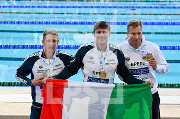 2022-08-12 - Federico Poggio (ITA) and Nicolo’ Martinenghi (ITA) Andrius Sidlauskas (LTU) during European Aquatics Championships Rome 2022 at the Foro Italico on 12 August 2022. - EUROPEAN ACQUATICS CHAMPIONSHIPS - SWIMMING (DAY2) - SWIMMING - SWIMMING