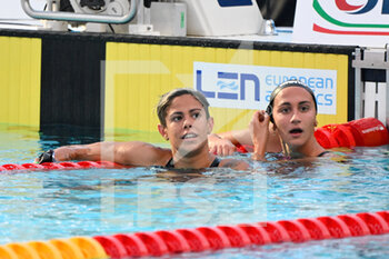 2022-08-15 - Simona Quadarella (ITA) Martina Rita Caramignoli (ITA) during European Aquatics Championships Rome 2022 at the Foro Italico on 15 August 2022. - EUROPEAN ACQUATICS CHAMPIONSHIPS - SWIMMING (DAY5) - SWIMMING - SWIMMING