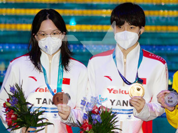 2022-06-21 - Muhan Tang of China Bronze medal, Juxuan Yang of China Gold medal, 200 M Freestyle Women during the 19th FINA World Championships Budapest 2022, Swimming event on June 21, 2022 in Budapest, Hungary - SWIMMING - FINA WORLD CHAMPIONSHIPS BUDAPEST 2022 - SWIMMING - SWIMMING