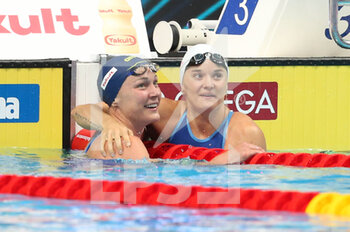 2022-06-24 - Melanie Henique of France Silver medal, Sarah Sjostrom of Sweden Gold medal, 50 M Butterfly Women during the 19th FINA World Championships Budapest 2022, Swimming event on June 24 2022 in Budapest, Hungary - SWIMMING - FINA WORLD CHAMPIONSHIPS BUDAPEST 2022 - SWIMMING - SWIMMING