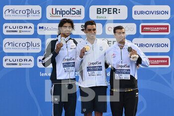 2022-08-15 - CHRISTOU Apostolos (GRE), CECCON Thomas (ITA) and BRAUNSCHWEIG Ole (GER) during the LEN European Swimming Championships finals on 15th August 2022 at the Foro Italico in Rome, Italy. - EUROPEAN ACQUATICS CHAMPIONSHIPS - SWIMMING (DAY5) - SWIMMING - SWIMMING