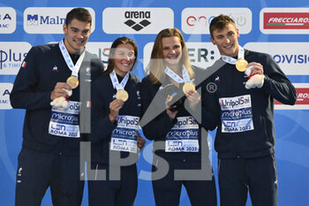 2022-08-15 - GROUSSET Maxime, RIHOUX Charles, BONNET Charlotte and WATTEL Marie (FRA) during the LEN European Swimming Championships finals on 15th August 2022 at the Foro Italico in Rome, Italy. - EUROPEAN ACQUATICS CHAMPIONSHIPS - SWIMMING (DAY5) - SWIMMING - SWIMMING