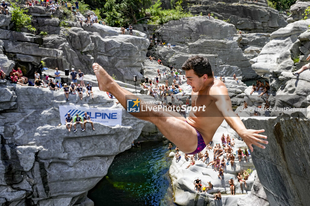 International Cliff Diving Championship 2022 - DIVING - SWIMMING