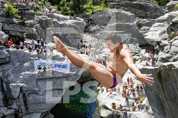 International Cliff Diving Championship 2022 - DIVING - SWIMMING