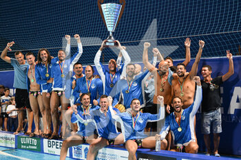 2022-05-28 - team Pro recco celebrates after scoring a match - FINAL 1ST / 2ND PLACE - RACE 3 - PRO RECCO VS AN BRESCIA - SERIE A1 - WATERPOLO