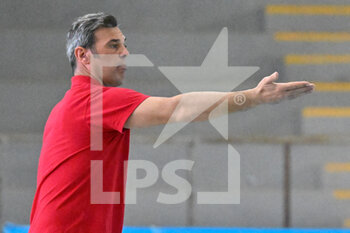 2022-12-03 - Alberto Angelini (Savona) head coach  
 - RN SAVONA VS DISTRETTI ECOLOGICI NUOTO ROMA - SERIE A1 - WATERPOLO