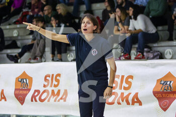 2022-12-09 - head coach Liosi (NC Vouliagmeni) - SIS ROMA VS NC VOULIAGMENI - CHAMPIONS LEAGUE WOMEN - WATERPOLO