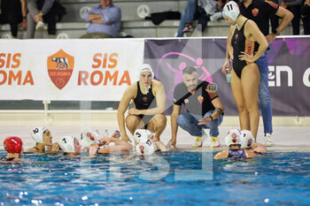 2022-12-10 - time out SIS Roma - SIS ROMA VS ZV DE ZAAN - CHAMPIONS LEAGUE WOMEN - WATERPOLO