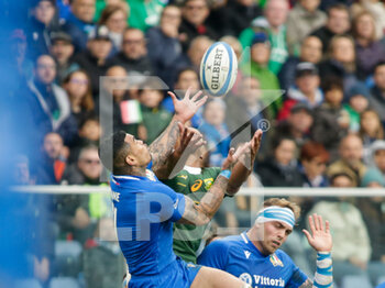19/11/2022 - Damian Willemse of South Africa ad Montanna Ioane of Italy during the ANS - Autumn Nations Series Italy, rugby match between Italy and South Africa on 19 November 2022 at Luigi Ferrarsi Stadium in Genova, Italy. Photo Nderim Kaceli - ITALY VS SOUTH AFRICA - AUTUMN NATIONS SERIES - RUGBY