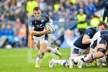 2022-11-05 - Scotland's Ben White breaks away to score a try during the 2022 Autumn Nations Series, rugby union test match between Scotland and Fiji on November 5, 2022 at BT Murrayfield Stadium in Edinburgh, Scotland - RUGBY - TEST MATCH - SCOTLAND V FIJI - AUTUMN NATIONS SERIES - RUGBY