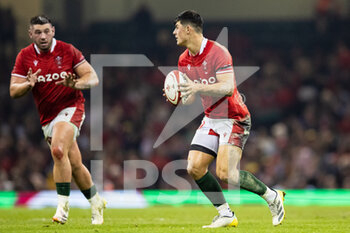 12/11/2022 - Louis Rees-Zammit of Wales during the 2022 Autumn Nations Series, rugby union test match between Wales and Argentina on November 12, 2022 at Millenium Stadium in Cardiff, Wales - RUGBY - TEST MATCH - WALES V ARGENTINA - AUTUMN NATIONS SERIES - RUGBY