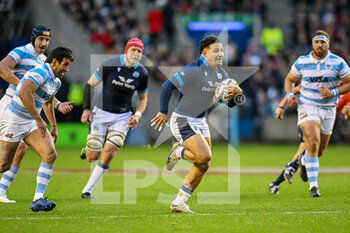 19/11/2022 - Scotland's Sione Tuipulotu scores a try during the 2022 Autumn Nations Series, rugby union test match between Scotland and Argentina on November 19, 2022 at BT Murrayfield Stadium in Edinburgh, Scotland - RUGBY - TEST MATCH - SCOTLAND V ARGENTINA - AUTUMN NATIONS SERIES - RUGBY
