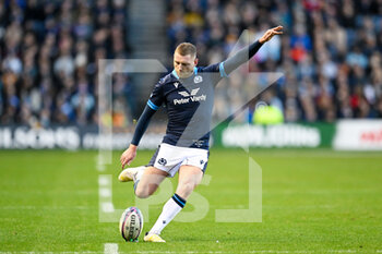 19/11/2022 - Scotland's Finn Russell during the 2022 Autumn Nations Series, rugby union test match between Scotland and Argentina on November 19, 2022 at BT Murrayfield Stadium in Edinburgh, Scotland - RUGBY - TEST MATCH - SCOTLAND V ARGENTINA - AUTUMN NATIONS SERIES - RUGBY