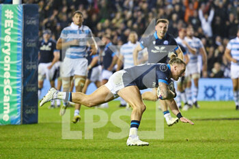 19/11/2022 - Scotland's Stuart Hogg scores a try during the 2022 Autumn Nations Series, rugby union test match between Scotland and Argentina on November 19, 2022 at BT Murrayfield Stadium in Edinburgh, Scotland - RUGBY - TEST MATCH - SCOTLAND V ARGENTINA - AUTUMN NATIONS SERIES - RUGBY