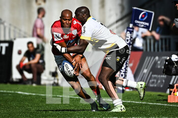 15/05/2022 - Teddy THOMAS of Racing 92 and Raymond RHULE of Stade Rochelais during the European Rugby Champions Cup, Semi-finals rugby union match between Racing 92 and Stade Rochelais (La Rochelle) on May 15, 2022 at Bollaert-Delelis stadium in Lens, France - RACING 92 AND STADE ROCHELAIS (LA ROCHELLE) - HEINEKEN CHAMPIONS CUP - RUGBY