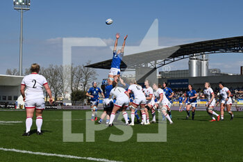 2022-04-03 - touche won by  itlian  francesca sberna - WOMEN SIX NATIONS 2022 - ITALY VS ENGLAND - SIX NATIONS - RUGBY