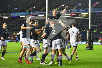 2022-02-05 - Scotland's Ben White celebrates the opening try with teammates during the Six Nations 2022 rugby union match between Scotland and England on February 5, 2022 at BT Murrayfield in Edinburgh, Scotland - SIX NATIONS 2022 - SCOTLAND VS ENGLAND - SIX NATIONS - RUGBY