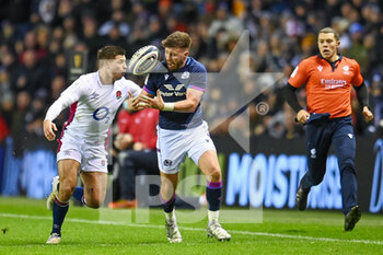 2022-02-05 - Scotland's Ali Price tries to catch the ball before being tackled by England's Ben Youngs during the Six Nations 2022 rugby union match between Scotland and England on February 5, 2022 at BT Murrayfield in Edinburgh, Scotland - SIX NATIONS 2022 - SCOTLAND VS ENGLAND - SIX NATIONS - RUGBY