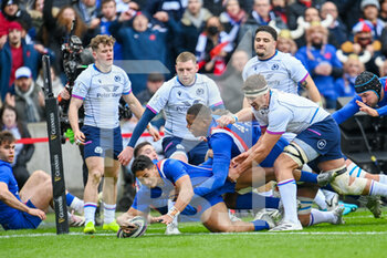 2022-02-26 - France's Yoram Moefana scores the second try for France during the Six Nations 2022, rugby union match between Scotland and France on February 26, 2022 at BT Murrayfield Stadium in Edinburgh, Scotland - SIX NATIONS 2022 - SCOTLAND VS FRANCE - SIX NATIONS - RUGBY