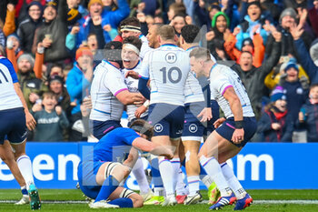 2022-02-26 - Scotland's Rory Darge celebrates after he scores a try during the Six Nations 2022, rugby union match between Scotland and France on February 26, 2022 at BT Murrayfield Stadium in Edinburgh, Scotland - SIX NATIONS 2022 - SCOTLAND VS FRANCE - SIX NATIONS - RUGBY