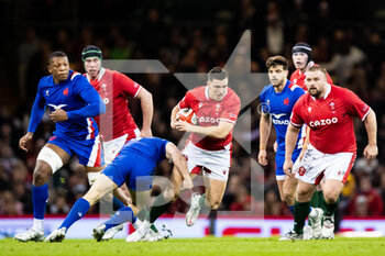 2022-03-11 - Owen Watkin of Wales and Antoine Dupont of France during the Six Nations 2022 rugby union match between Wales and France on March 11, 2022 at Principality Stadium in Cardiff, Wales - SIX NATIONS 2022 - WALES VS FRANCE - SIX NATIONS - RUGBY