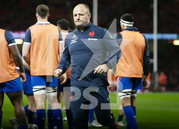 2022-03-11 - France assistant coach William Servat during the warm up before the Six Nations 2022 rugby union match between Wales and France on March 11, 2022 at Principality Stadium in Cardiff, Wales - SIX NATIONS 2022 - WALES VS FRANCE - SIX NATIONS - RUGBY