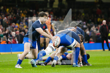 2022-03-11 - Antoine Dupont of France warms up during the Six Nations 2022 rugby union match between Wales and France on March 11, 2022 at Principality Stadium in Cardiff, Wales - SIX NATIONS 2022 - WALES VS FRANCE - SIX NATIONS - RUGBY