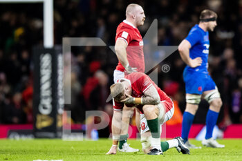 2022-03-11 - Ross Moriarty of Wales in despair at the final whistle during the Six Nations 2022 rugby union match between Wales and France on March 11, 2022 at Principality Stadium in Cardiff, Wales - SIX NATIONS 2022 - WALES VS FRANCE - SIX NATIONS - RUGBY