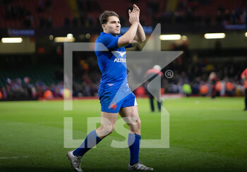 2022-03-11 - Antoine Dupont of France celebrates after the Six Nations 2022 rugby union match between Wales and France on March 11, 2022 at Principality Stadium in Cardiff, Wales - SIX NATIONS 2022 - WALES VS FRANCE - SIX NATIONS - RUGBY