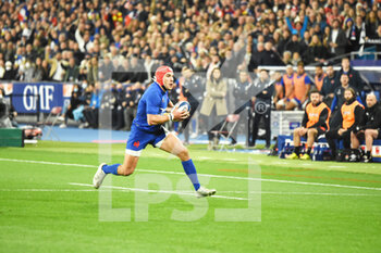 2022-03-19 - Gabin Villiere (FRA) runs with the ball during the Six Nations 2022 rugby union match between France and England on March 19, 2022 at Stade de France in Saint-Denis, France - SIX NATIONS 2022 - FRANCE VS ENGLAND - SIX NATIONS - RUGBY