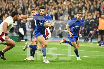 2022-03-19 - Romain Ntamack (FRA) runs with the ball during the Six Nations 2022 rugby union match between France and England on March 19, 2022 at Stade de France in Saint-Denis, France - SIX NATIONS 2022 - FRANCE VS ENGLAND - SIX NATIONS - RUGBY