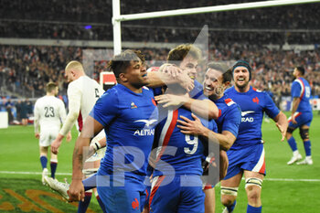 2022-03-20 - France team celebrates during the Six Nations 2022 rugby union match between France and England on March 19, 2022 at Stade de France in Saint-Denis, France - SIX NATIONS 2022 - FRANCE VS ENGLAND - SIX NATIONS - RUGBY