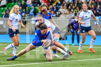 2022-04-10 - France's Jessy Tremouliere scores a try during the Women’s Six Nations 2022, rugby union match between Scotland and France on April 10, 2022 at Scotstoun Stadium in Glasgow, Scotland - WOMEN’S SIX NATIONS 2022 - SCOTLAND VS FRANCE - SIX NATIONS - RUGBY