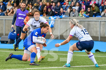 2022-04-10 - France's Laure Sansus scores their second try during the Women’s Six Nations 2022, rugby union match between Scotland and France on April 10, 2022 at Scotstoun Stadium in Glasgow, Scotland - WOMEN’S SIX NATIONS 2022 - SCOTLAND VS FRANCE - SIX NATIONS - RUGBY