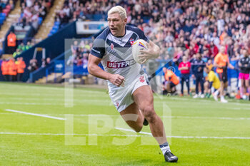 22/10/2022 - Try for Ryan Hall for England during the 2022 Rugby League World Cup, rugby league match between England and France on October 22, 2022 at the University of Bolton Stadium in Bolton, England - RUGBY LEAGUE - WORLD CUP 2022 - ENGLAND V FRANCE - WORLD CUP - RUGBY