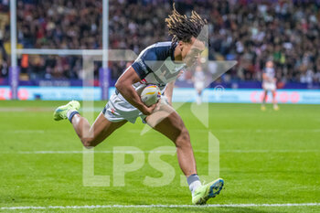 22/10/2022 - Try Dominic Young for England during the 2022 Rugby League World Cup, rugby league match between England and France on October 22, 2022 at the University of Bolton Stadium in Bolton, England - RUGBY LEAGUE - WORLD CUP 2022 - ENGLAND V FRANCE - WORLD CUP - RUGBY