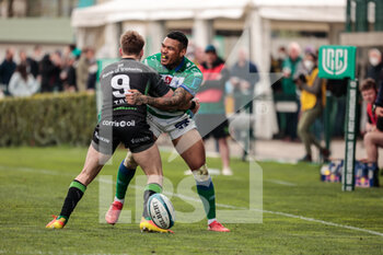 2022-04-02 - Monty Ioane (Benetton Rugby) and Kieran Marmion (Connacht Rugby) - BENETTON RUGBY VS CONNACHT RUGBY - UNITED RUGBY CHAMPIONSHIP - RUGBY