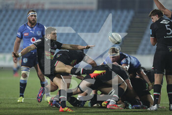 2022-02-25 - Marcello Violi (Zebre) with a kick in the box - ZEBRE RUGBY VS VODACOM BULLS - UNITED RUGBY CHAMPIONSHIP - RUGBY