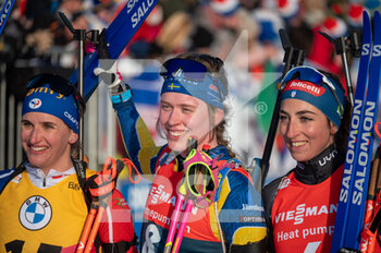 2022-12-17 - VITTOZZI Lisa and OEBERG Elvira and SIMON Julia during the BMW IBU World Cup 2022, Annecy - Le Grand-Bornand, Women's 10 Km Pursuit, on December 17, 2022 in Le Grand-Bornand, France - BIATHLON - WORLD CUP - LE GRAND BORNAND - WOMEN'S 10 KM PURSUIT - BIATHLON - WINTER SPORTS