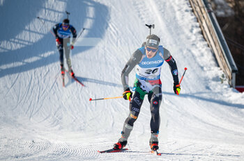 2022-12-18 - GIACOMEL Tommaso during the BMW IBU World Cup 2022, Annecy - Le Grand-Bornand, Men's 15 Km Mass Start, on December 18, 2022 in Le Grand-Bornand, France - BIATHLON - WORLD CUP - LE GRAND BORNAND - MEN'S MASS START - BIATHLON - WINTER SPORTS