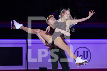 2022-12-11 - Nadiia Bashynska and Peter Beaumont (Canada - Junior Ice Dance 1st place) - 2022 ISU SKATING GRAND PRIX FINALS - DAY4 - ICE SKATING - WINTER SPORTS