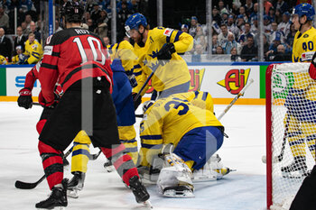 26/05/2022 - ULLMARK Linus(Sweden) 
 ROY Nicolas (Canada)  - IIHF ICE HOCKEY WORLD CHAMPIONSHIP - QUARTERFINALS - SWEDEN VS CANADA - HOCKEY SU GHIACCIO - SPORT INVERNALI