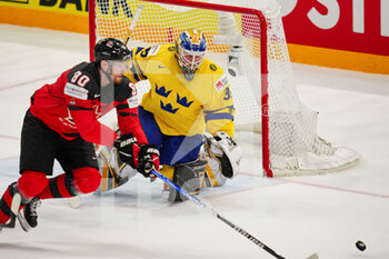 26/05/2022 - ULLMARK Linus(Sweden) 

DUBOIS Pierre-Luc   (Canada)  - IIHF ICE HOCKEY WORLD CHAMPIONSHIP - QUARTERFINALS - SWEDEN VS CANADA - HOCKEY SU GHIACCIO - SPORT INVERNALI
