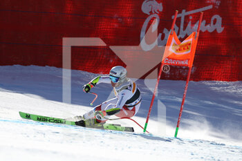 2022-01-23 - Corinne Suter (SUI) - 2022 FIS SKI WORLD CUP - WOMEN SUPER GIANT - ALPINE SKIING - WINTER SPORTS